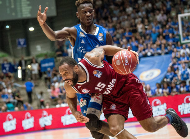 而现代篮球 而现代篮球